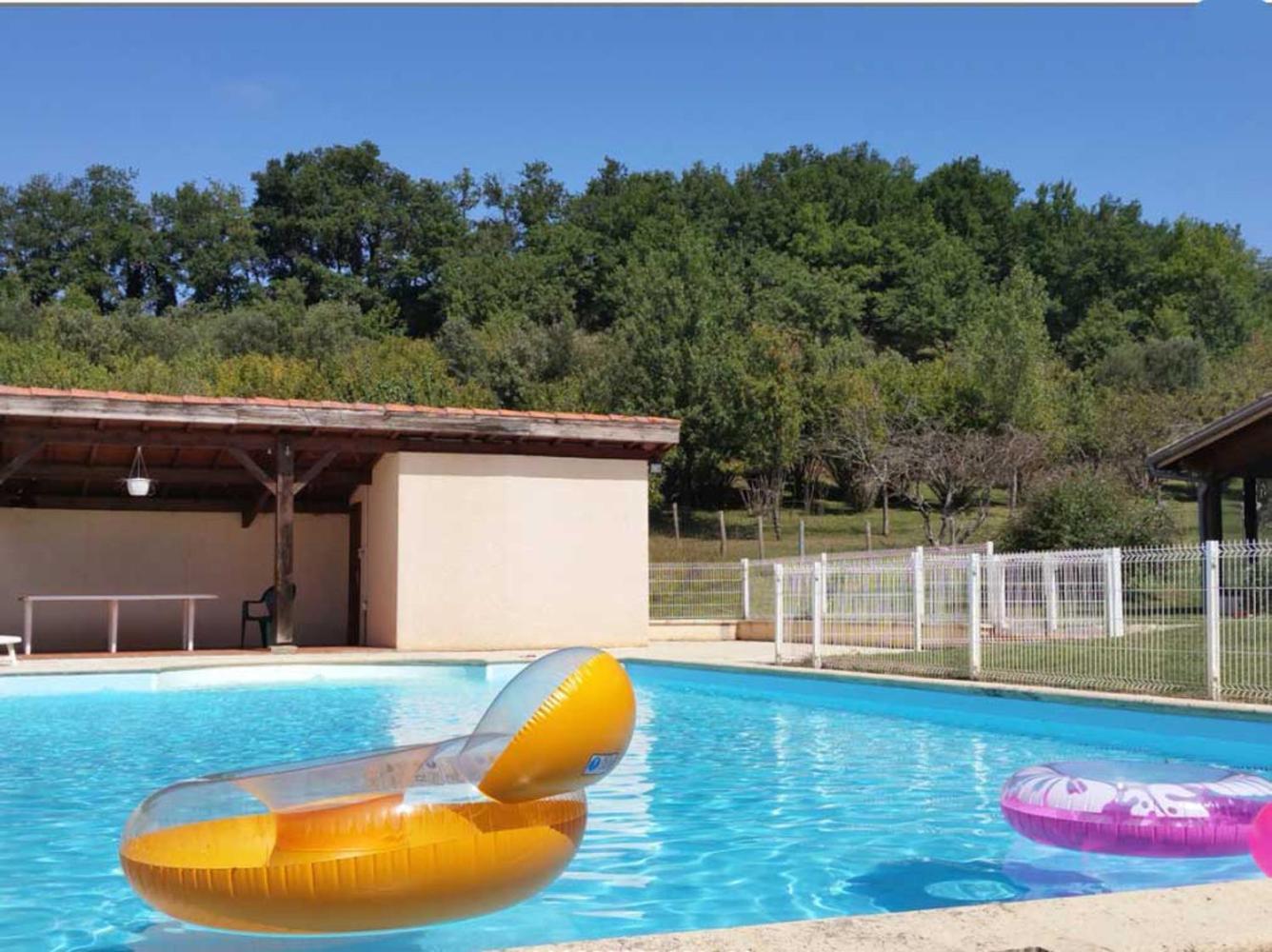 Seuls en Pleine Nature - Gîte la Côte Blanche Puygaillard-de-Quercy Exterior foto